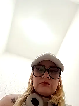 แชท XXX สดของ CandieGilson__