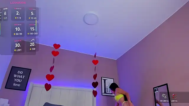 sarahyessica Adlı Modelin Canlı XXX Sohbeti