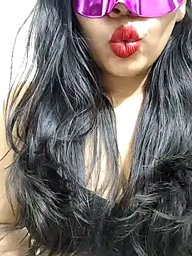 Heena-143 Live XXX Chat