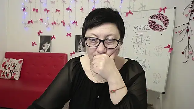 EmilyL0ve live XXX chat