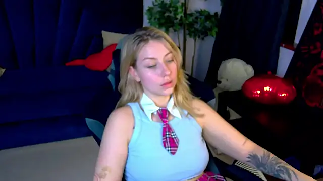 LovelyMiley's Live Sex Cam Show