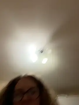 Luminosan Live XXX chat