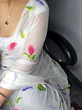 aliyaah_singhのウェブカメラショー