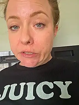 Вебкам-шоу julimonroe