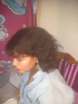 Freakingromance's Live Sex Cam Show