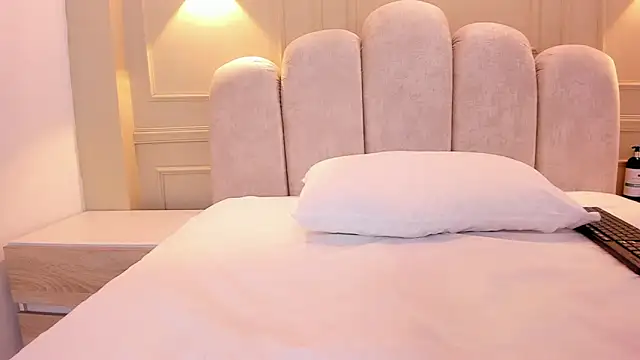 Živý XXX chat KORINASANTOS