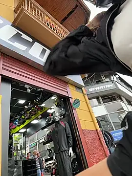 TaylorrHill 现场XXX聊天