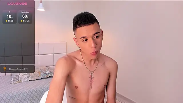 Chat +18 de dominicjonnes ao vivo