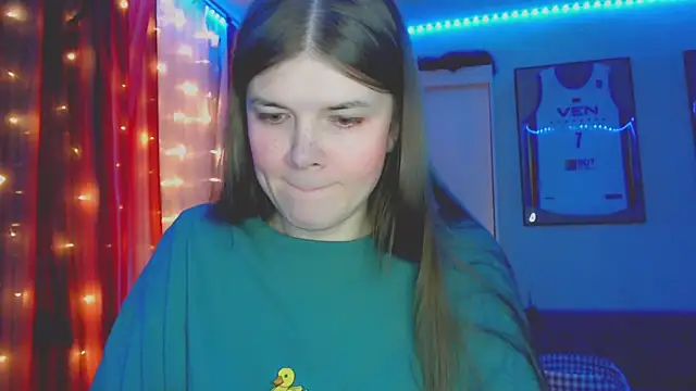 KlementaのライブXXXチャット