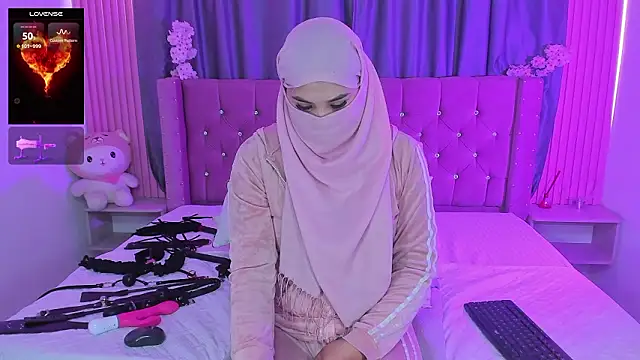 Nayla-Mouna's Live Sex Cam Show