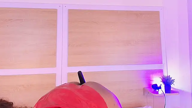 _nickypurple_'s Live XXX Chat