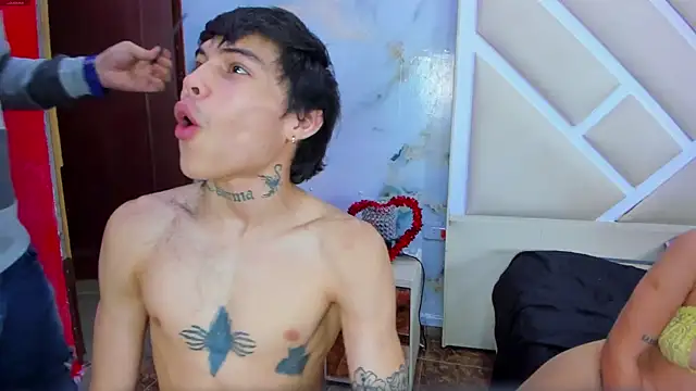 Innocent_Looks webkamerás műsora