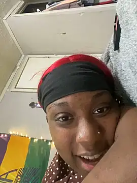 HennessyBaby21's Live Chat Room