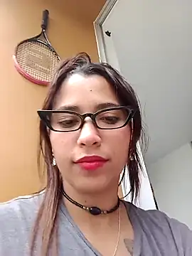 Chat XXX Live Vikyvoyeur