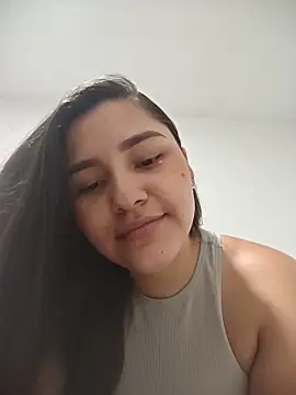 Chat +18 de Julia-Blair ao vivo