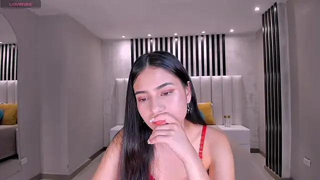 LucieMartin: онлайн-секс-чат