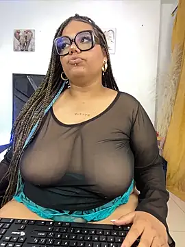 Pertunjukan Kamera Web AlahiaFrequency