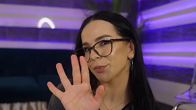 Chat +18 de SkyMusee_ ao vivo