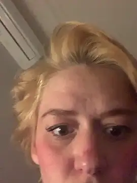 parisleau's Live Sex Cam Show