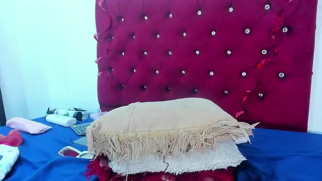 Melody_Megann Chat XXX in diretta