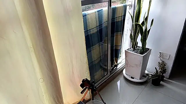 Adam_ValenciiaのライブXXXチャット