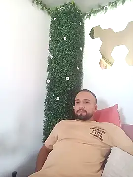 Miguel_SaraPink Live XXX-Chat