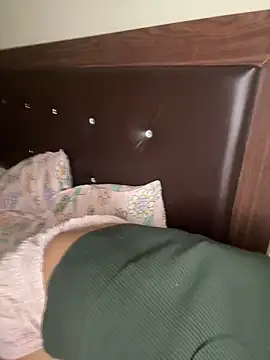 KavyaCurvesのライブXXXチャット