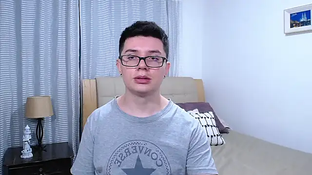 BlackFoXXX69 Adlı Modelin Canlı XXX Sohbeti