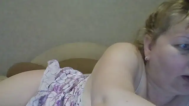 Lusi-777n Live XXX chat