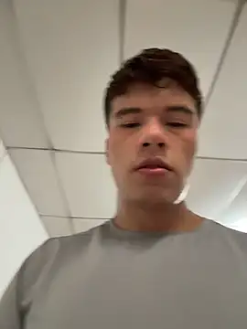 Logan_smith1: διαδικτυακό σόου στην κάμερα