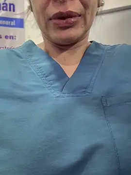 NATHALIA-28_: διαδικτυακό σόου στην κάμερα