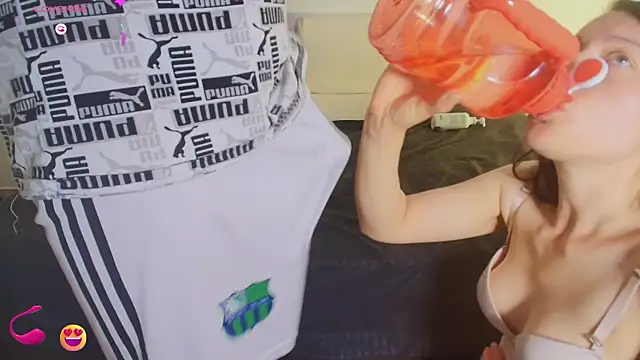 JeremmyAndStacy Chat XXX live