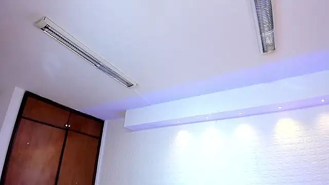 Saara_Corraless Chat XXX in diretta