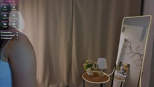 XXX chat uživo modela RoxannRunk