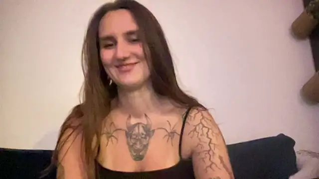 MilaHornyGirl – webcam-show