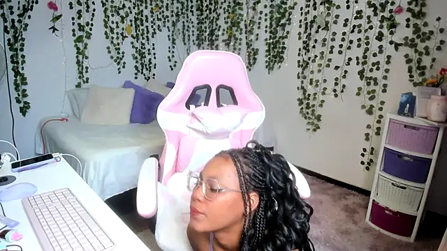 Chatroom XXX en direct de violeta_milleer