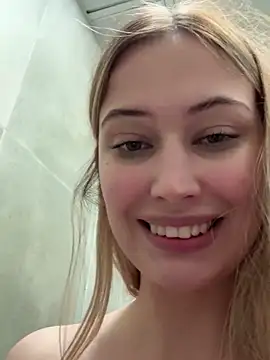 blonde_exe 即時 XXX 聊天