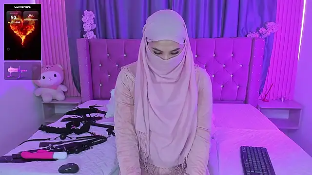 Nayla-Mouna's Webcam Show