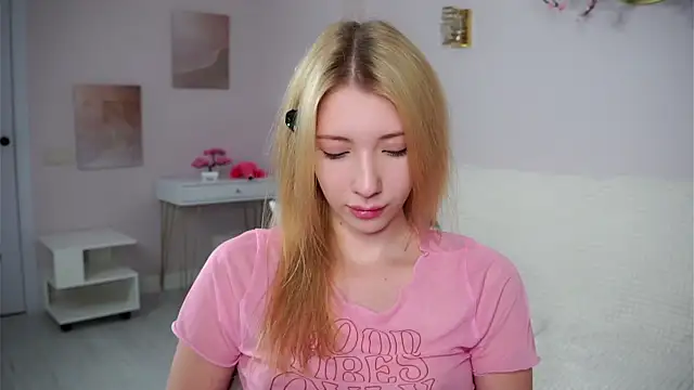 SunnivaCovil লাইভ XXX চ্যাট