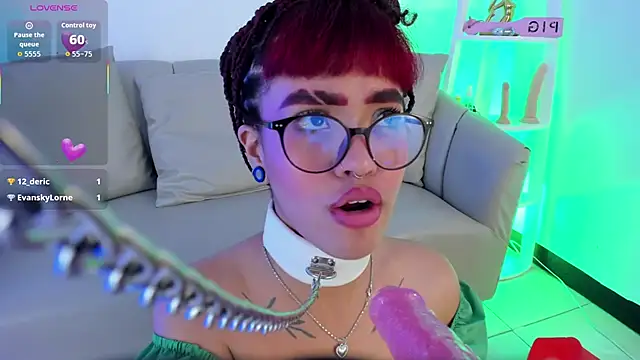 Taylor__Watson Chat XXX live