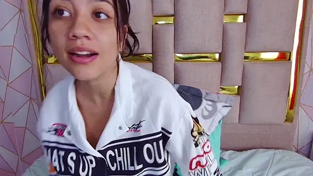 Chatroom XXX en direct de nina_carther