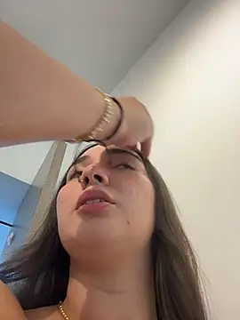 ava_blueのライブXXXチャット