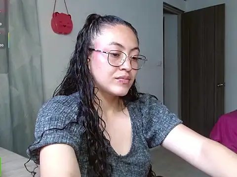 Chatroom XXX en direct de Amitlu_