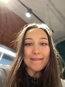 ICrazyOneIRL Adlı Modelin Canlı XXX Sohbeti