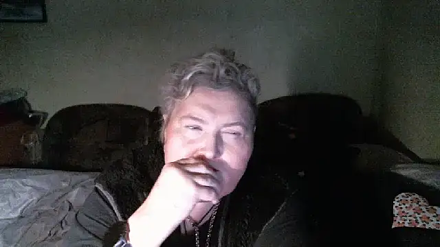 Lana555 Adlı Modelin Canlı XXX Sohbeti