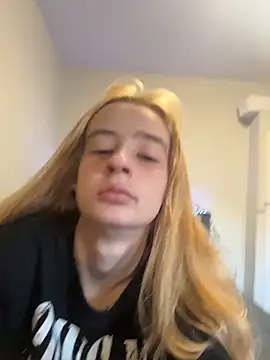 SeccySerena 现场XXX聊天