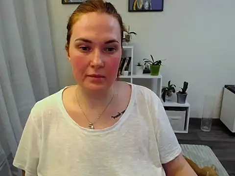 Lady_Tiana Adlı Modelin Canlı XXX Sohbeti