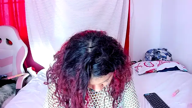 Czat XXX na żywo – Emily_Coper18