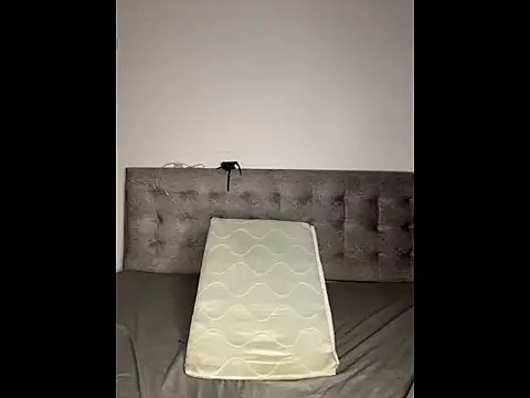 ScarletVelvetX's Live XXX Chat