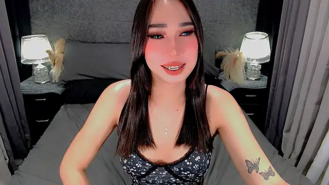 saphira_fucks Webcam Show